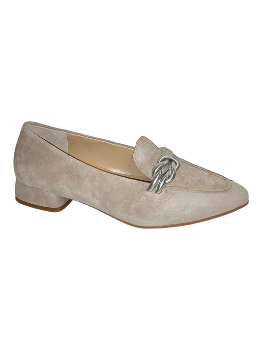 Taupe leather shoe