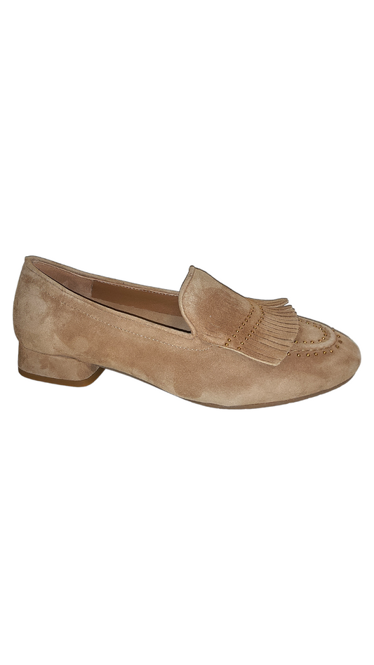 Beige leather loafers
