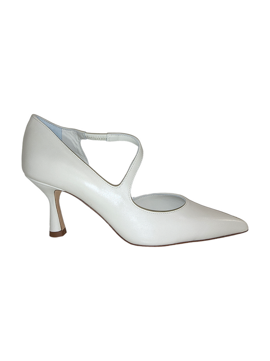 White leather court shoe
