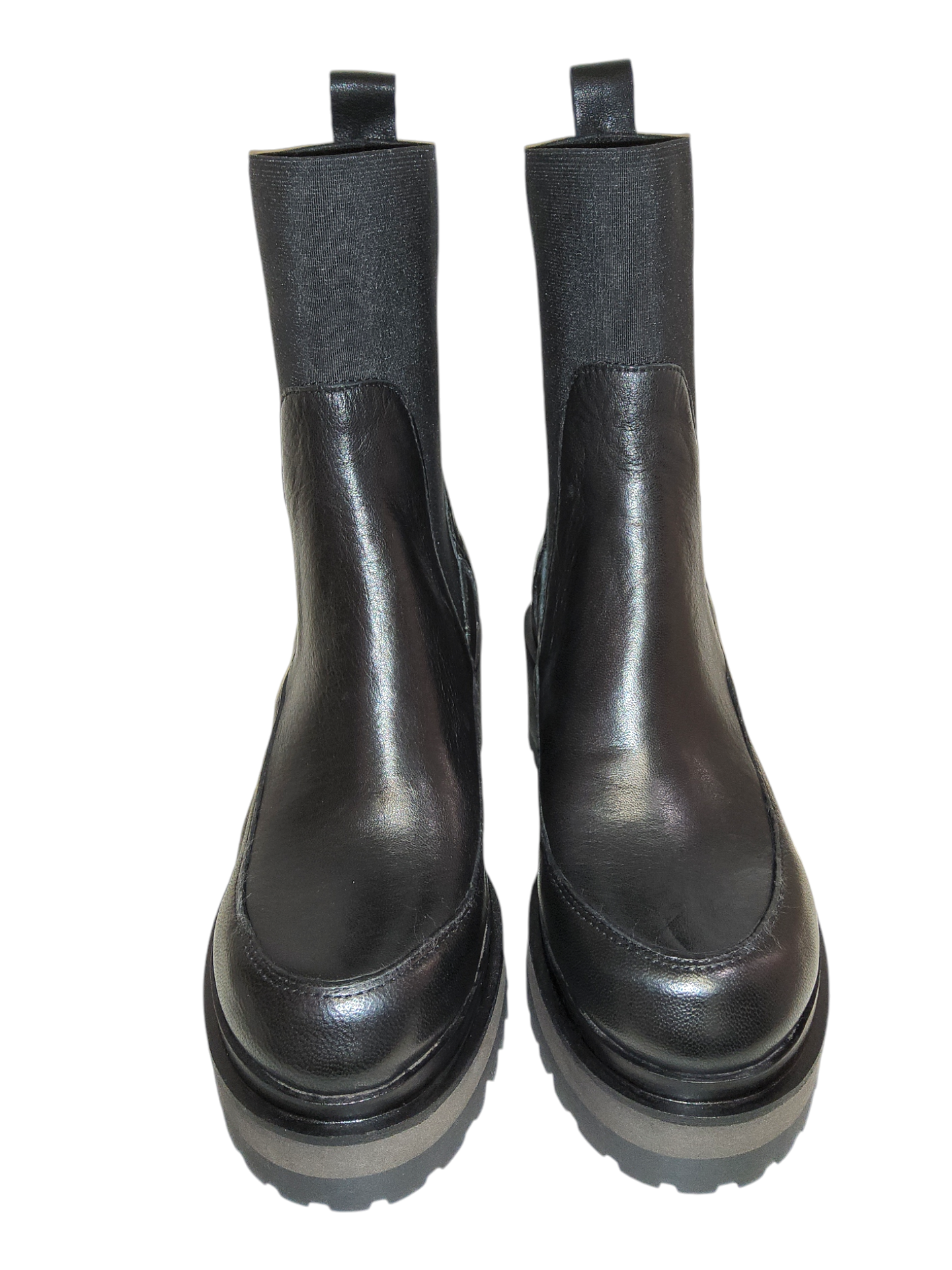 Black leather Chelsea boots