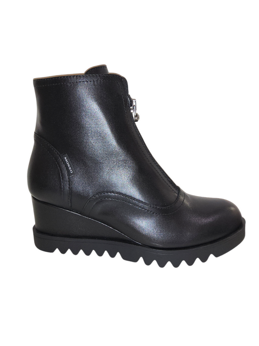 M.Moreo black platform boots