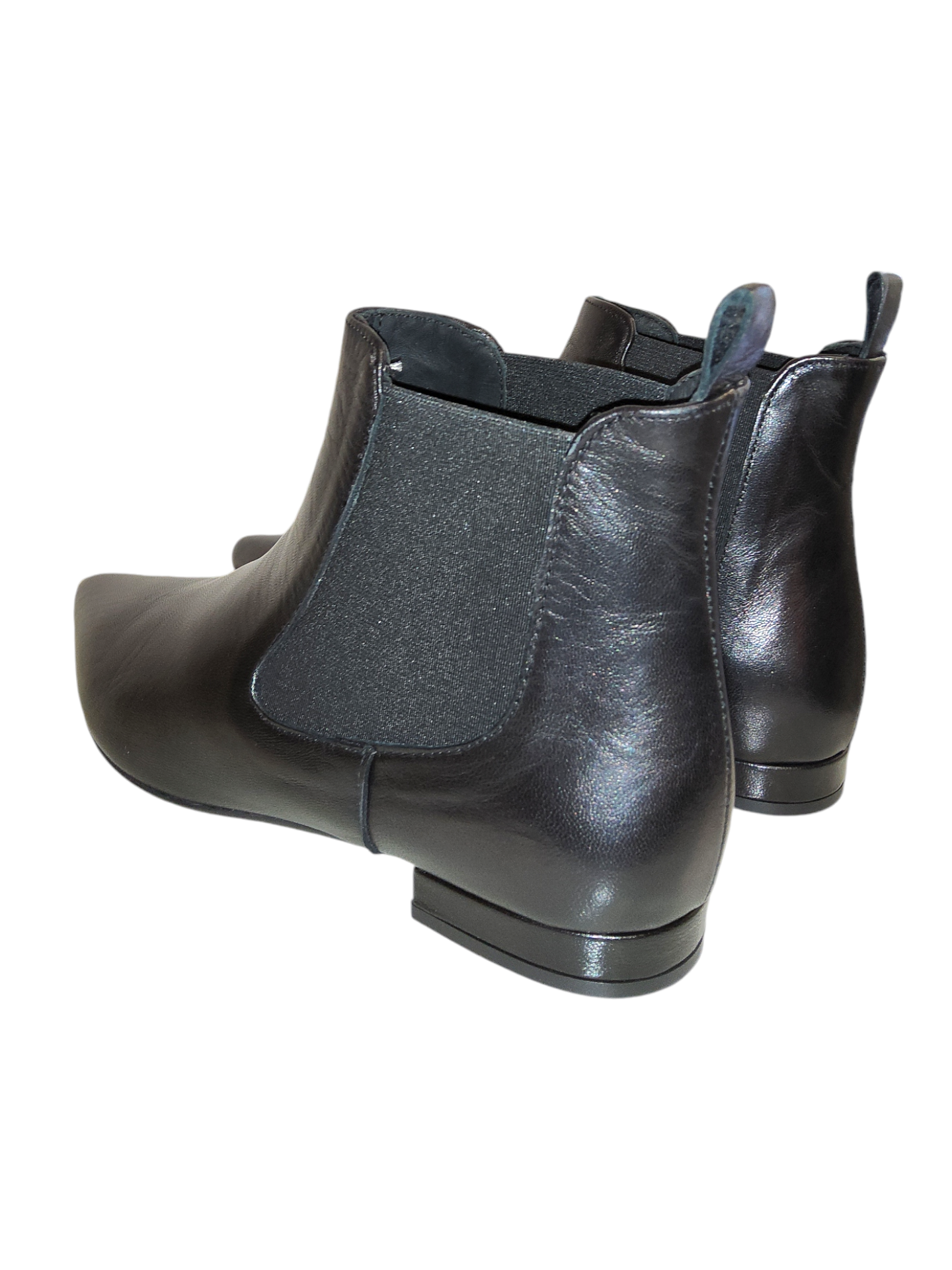 Black leather Chelsea boots