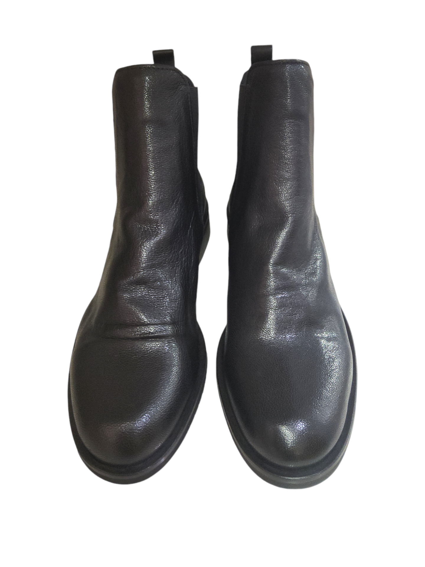 Black leather Chelsea boots