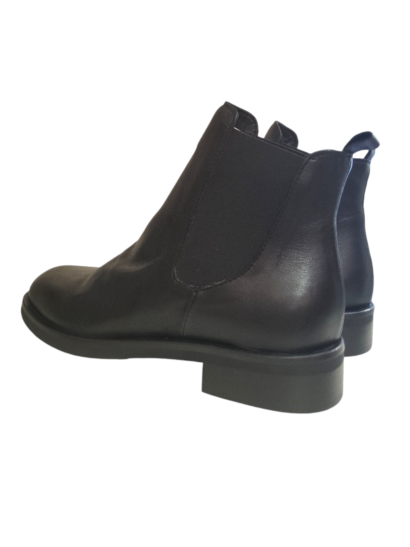 Black leather Chelsea boots