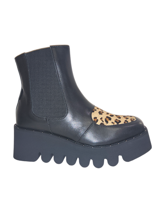 M.Moreo black leather platform boots