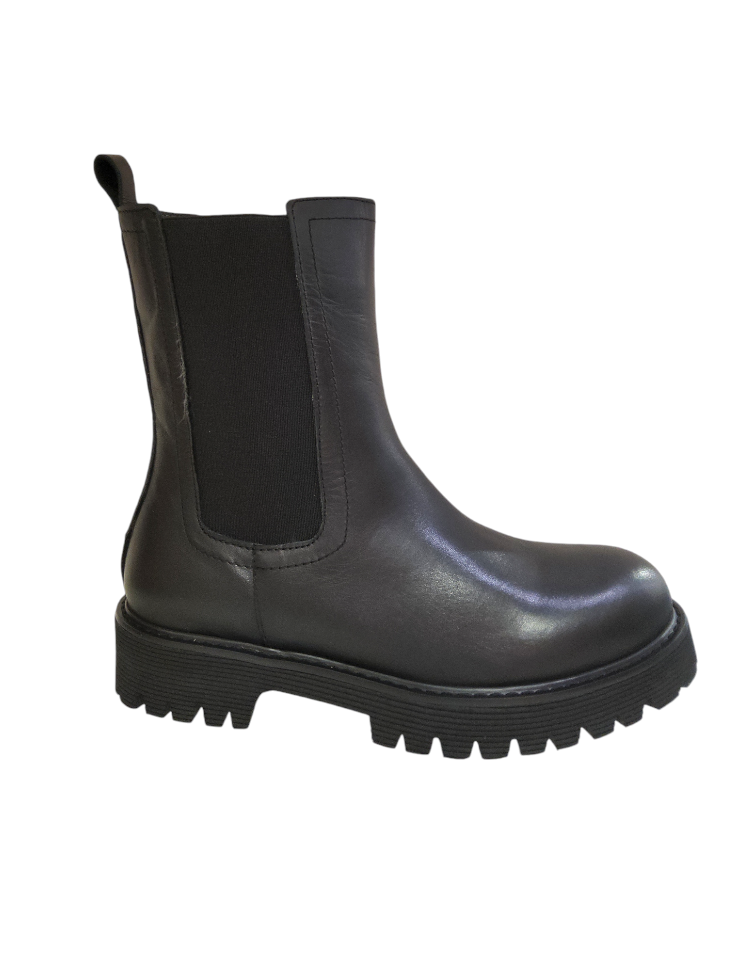 Black leather Chelsea boots