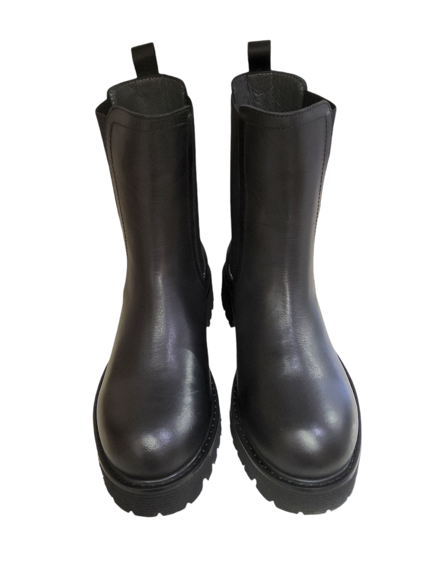 Black leather Chelsea boots