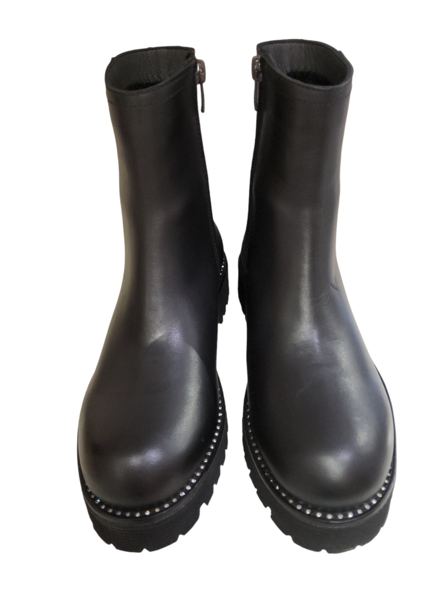 Black leather Chelsea boots