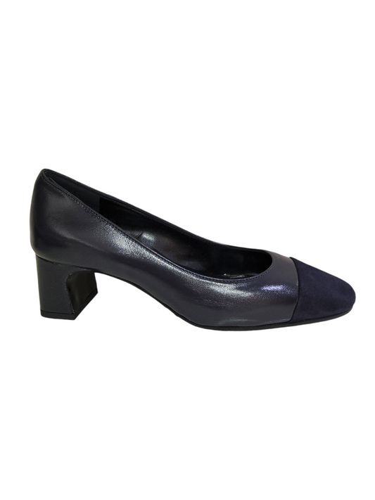 Navy leather court shoe