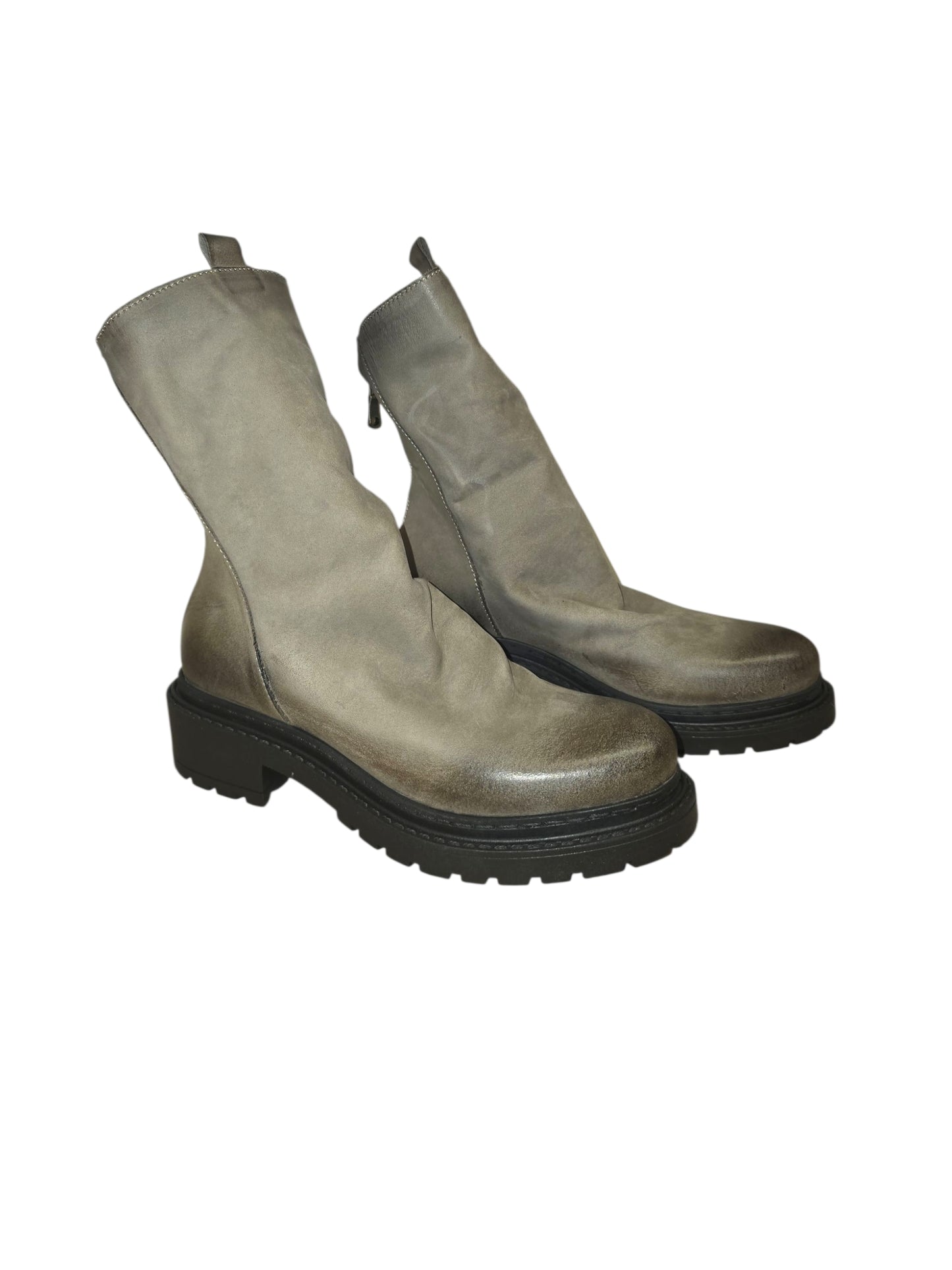 MA05 Taupe