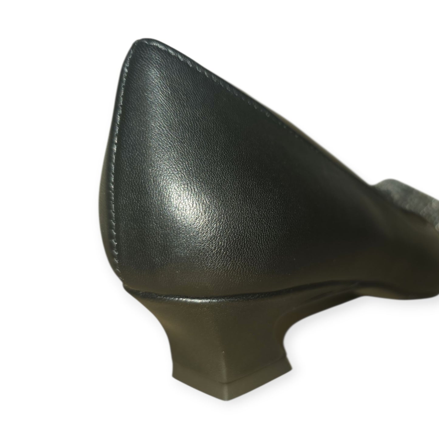 P706 BLACK