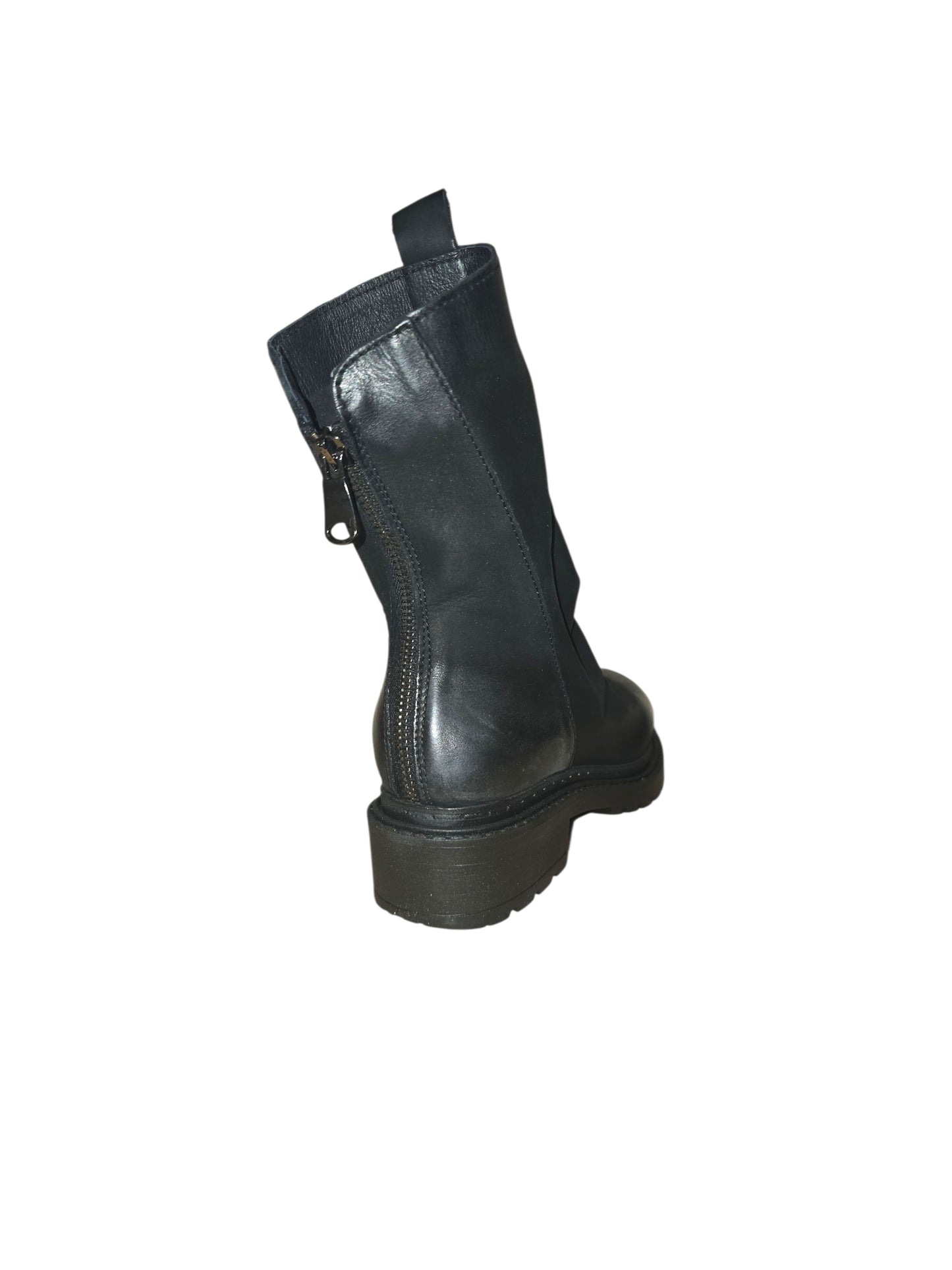 MA05 BLACK